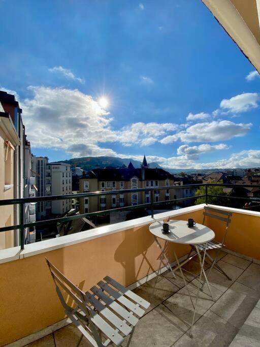 Toit-Terrasse Traversant Plein Centre 100M Du Lac Apartment Annecy Exterior foto